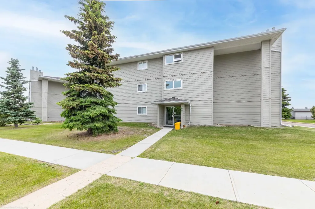 3007 57a Avenue Lloydminster AB T9V 1W5