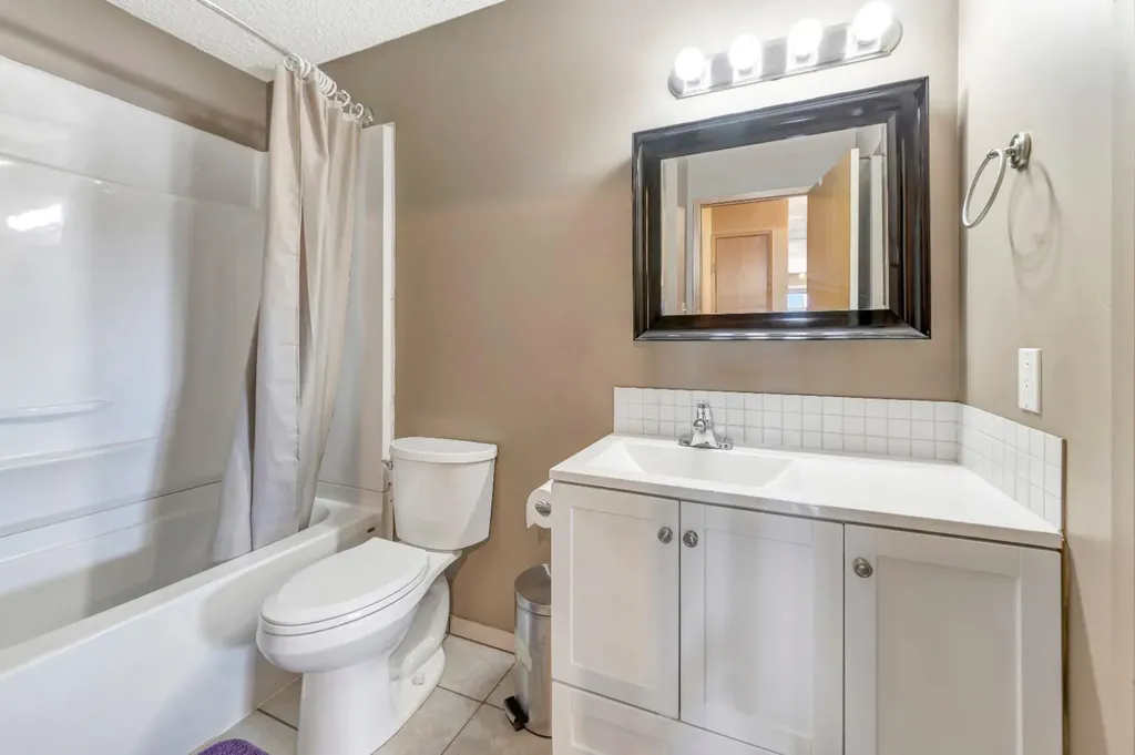 3007 57a Avenue Lloydminster AB T9V 1W5