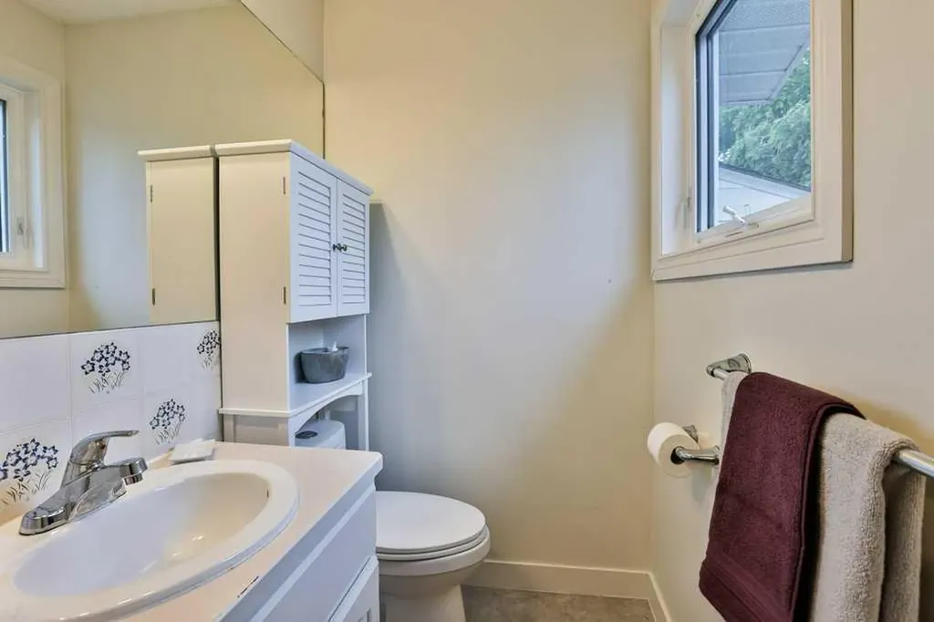 5217 38 Avenue Taber AB T1G 1B8
