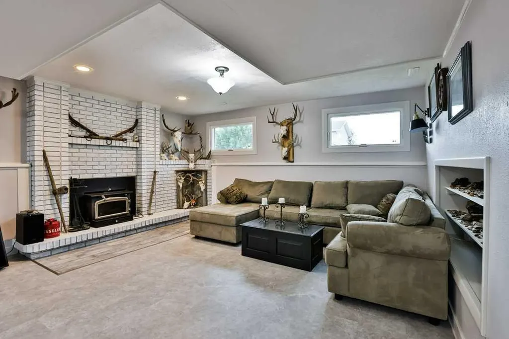 5217 38 Avenue Taber AB T1G 1B8