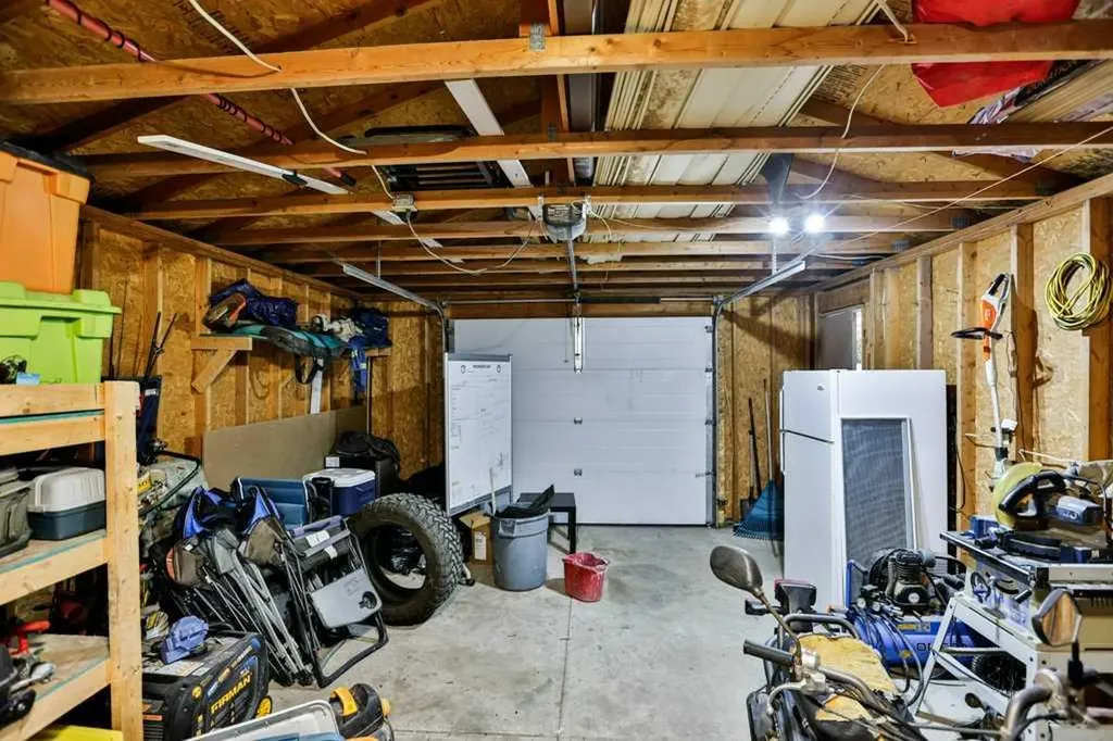 5217 38 Avenue Taber AB T1G 1B8