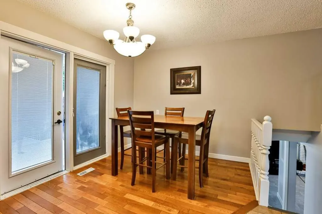 5217 38 Avenue Taber AB T1G 1B8