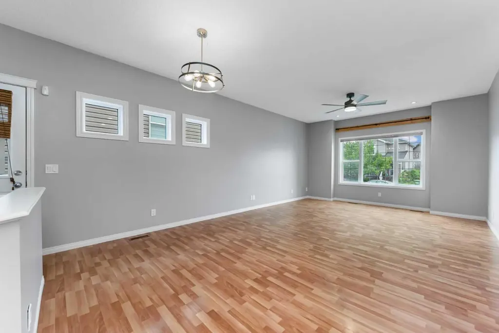 147 Sagewood Grove SW Airdrie AB T4B 3B2