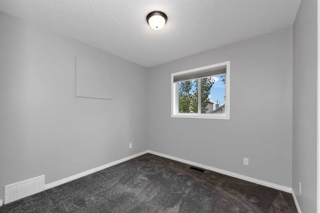 147 Sagewood Grove SW Airdrie AB T4B 3B2