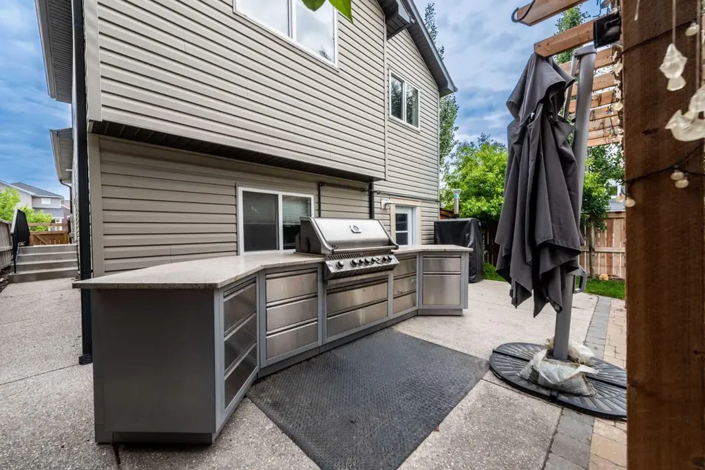 147 Sagewood Grove SW Airdrie AB T4B 3B2