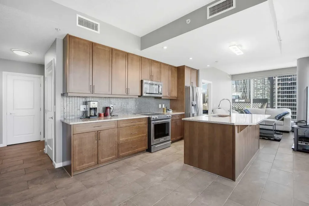 211 13 Avenue SE Calgary AB T2G 1E1