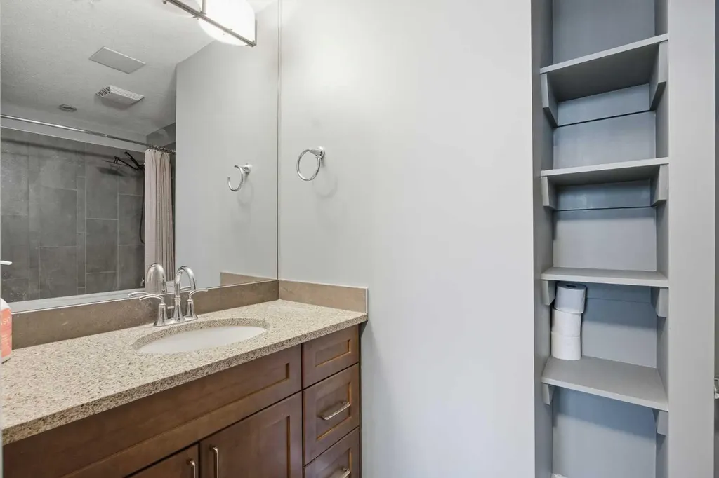211 13 Avenue SE Calgary AB T2G 1E1
