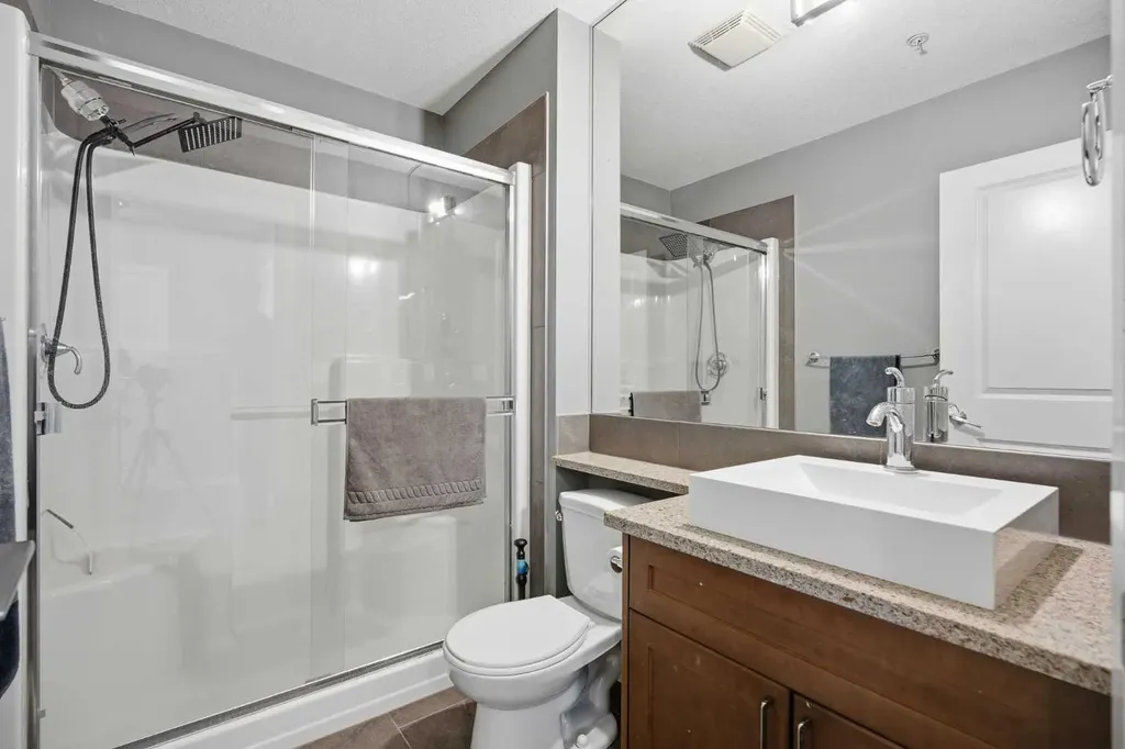 211 13 Avenue SE Calgary AB T2G 1E1