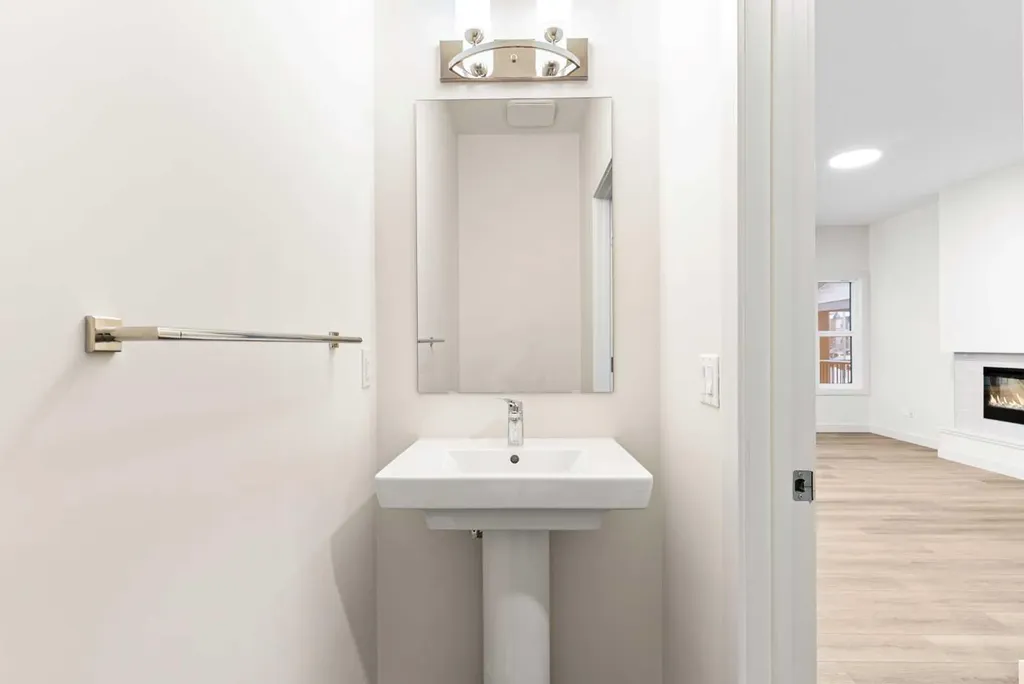 43 Belvedere Point SE Calgary AB T2A 7Y9