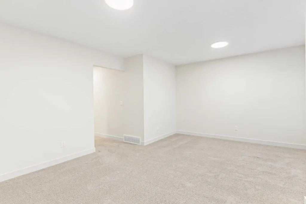 43 Belvedere Point SE Calgary AB T2A 7Y9