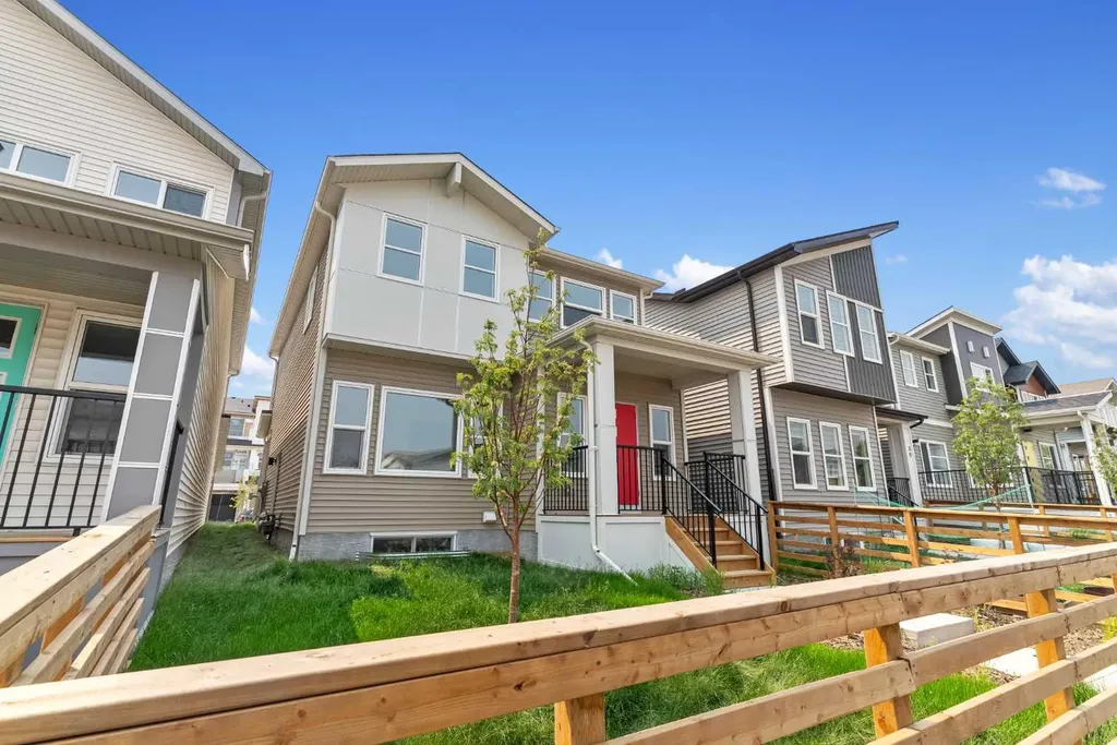 43 Belvedere Point SE Calgary AB T2A 7Y9