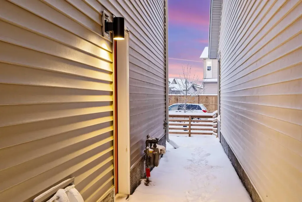 43 Belvedere Point SE Calgary AB T2A 7Y9