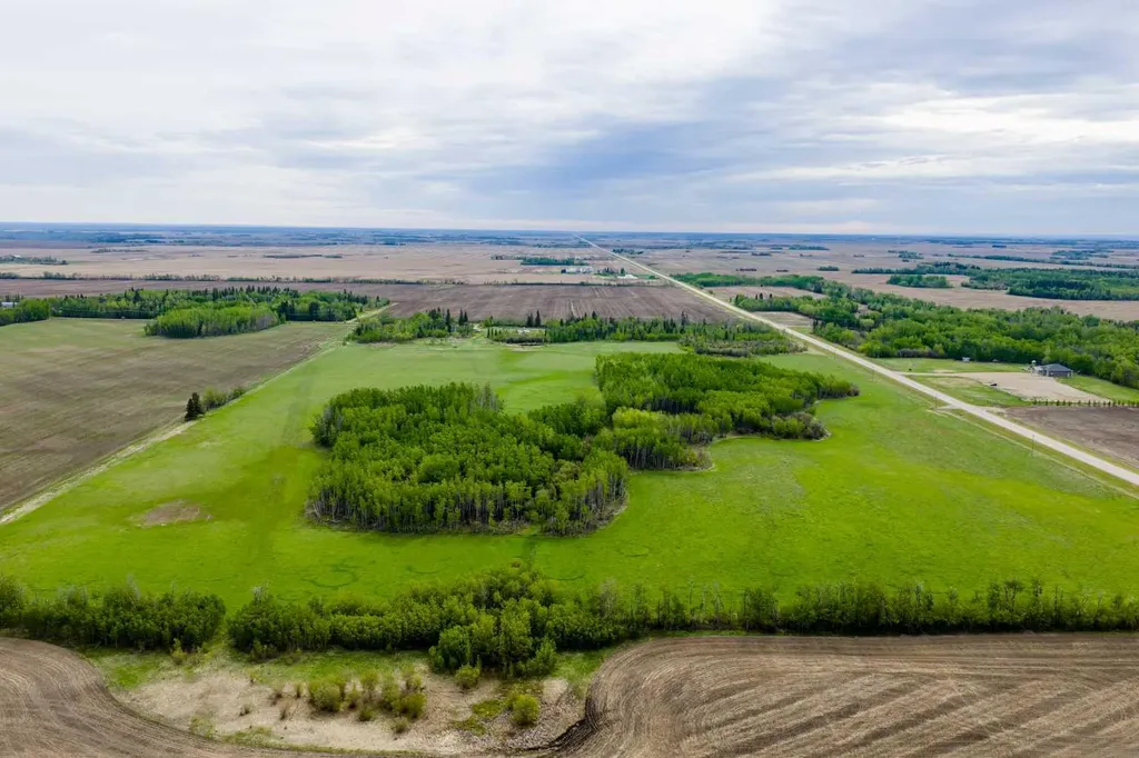 SE-8-80-8-W6 Rural Saddle Hills County AB T0H 0H0
