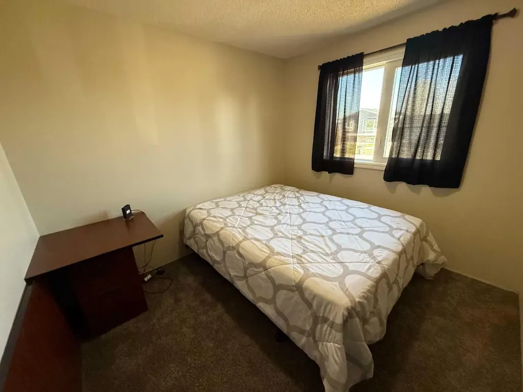 5417 52 Avenue Mannville AB T0B 2W0