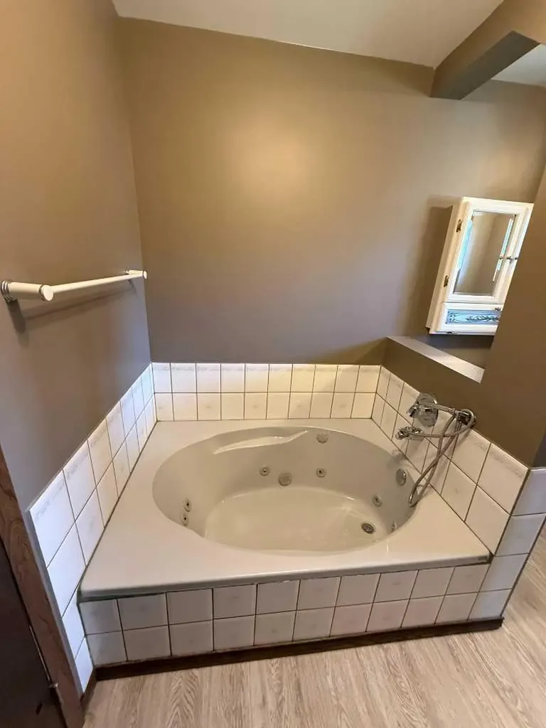 5417 52 Avenue Mannville AB T0B 2W0