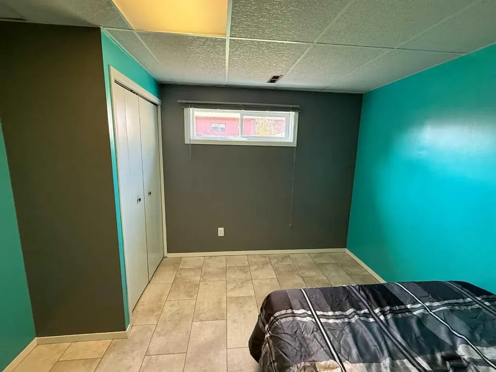 5417 52 Avenue Mannville AB T0B 2W0