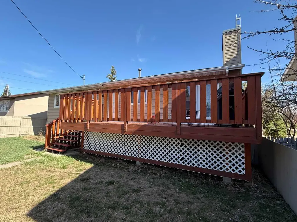 5417 52 Avenue Mannville AB T0B 2W0