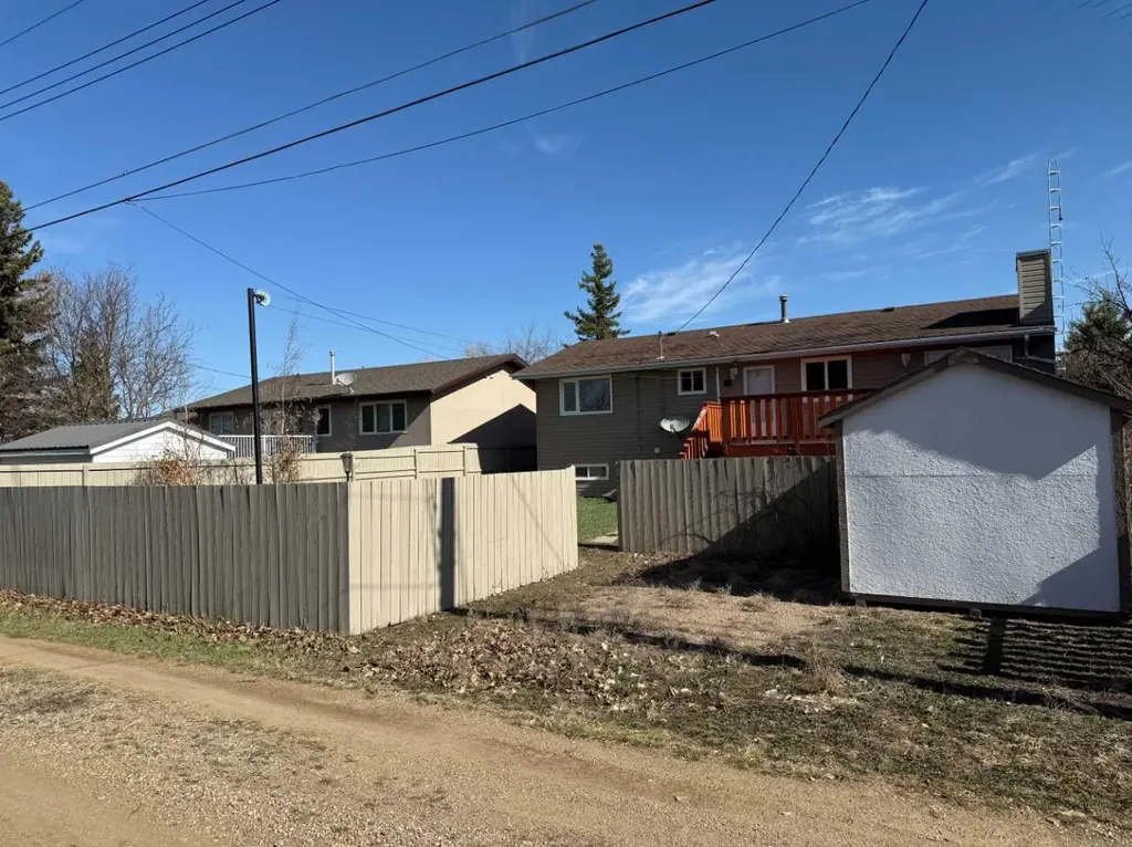 5417 52 Avenue Mannville AB T0B 2W0