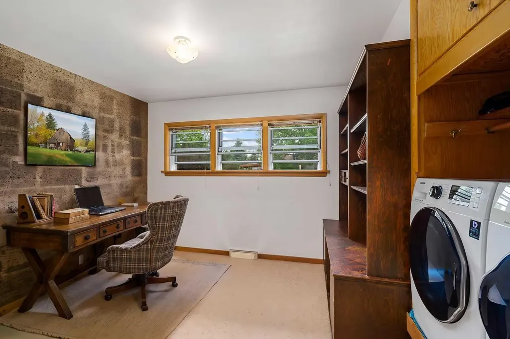 1908 Green Ridge Road SW Calgary AB T3E 4B1