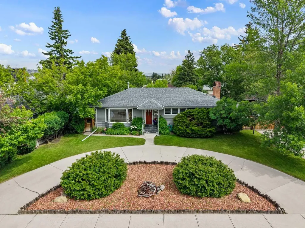 1908 Green Ridge Road SW Calgary AB T3E 4B1