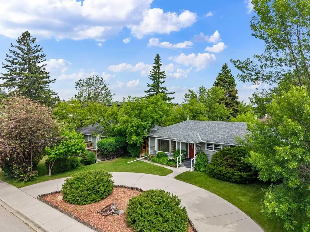 1908 Green Ridge Road SW Calgary AB T3E 4B1