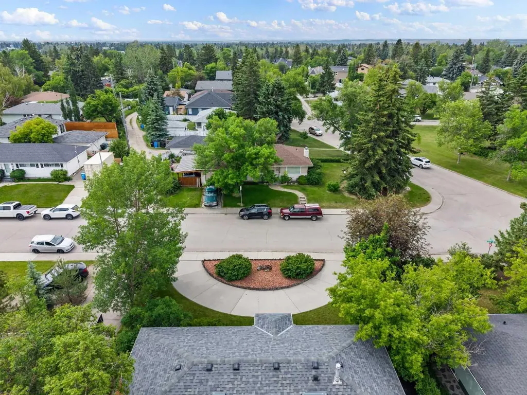 1908 Green Ridge Road SW Calgary AB T3E 4B1