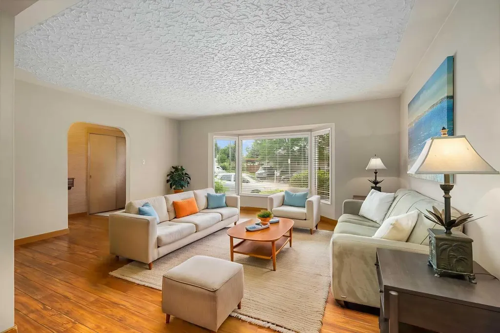 1908 Green Ridge Road SW Calgary AB T3E 4B1