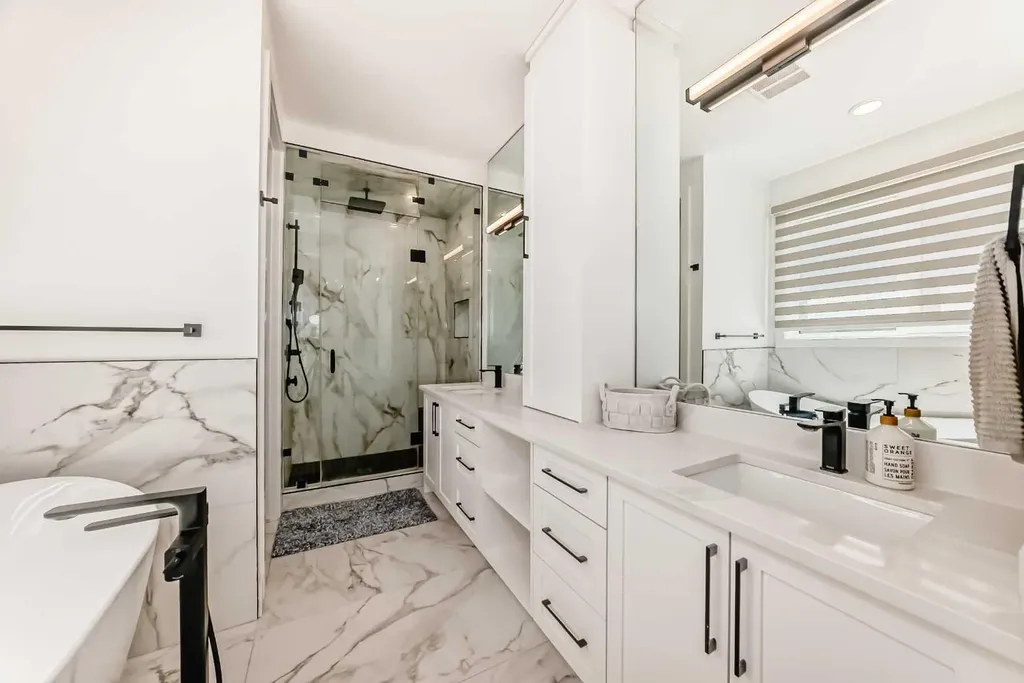 414 32 Avenue NW Calgary AB T2M 2P9