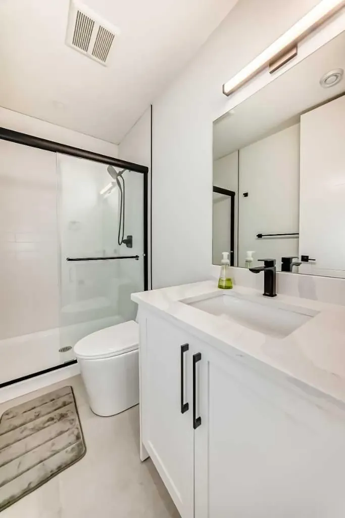 414 32 Avenue NW Calgary AB T2M 2P9