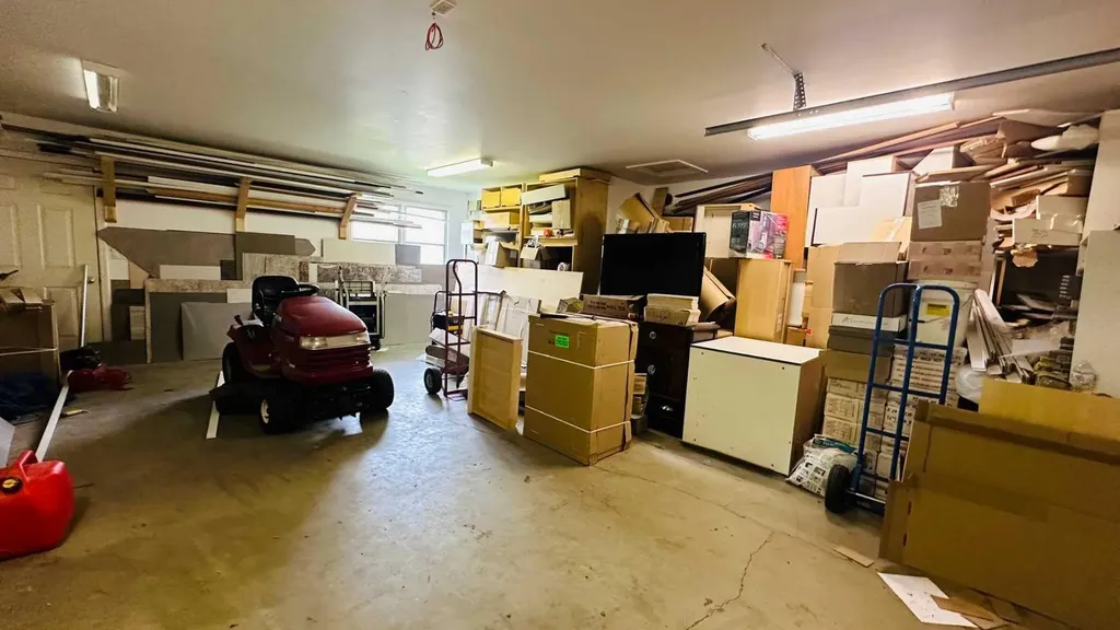 103 1 Street W Munson AB T0J 2C0