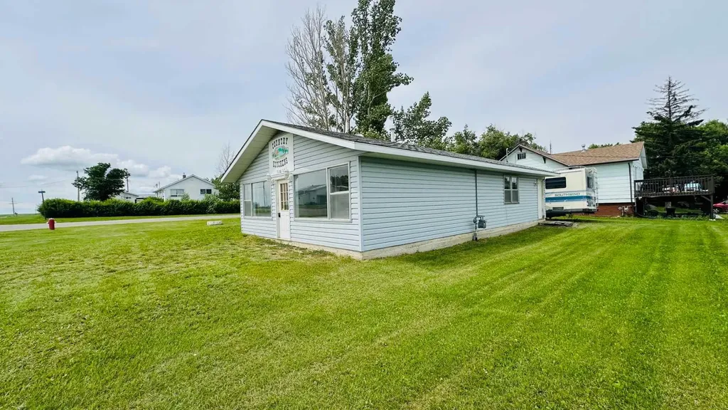 103 1 Street W Munson AB T0J 2C0