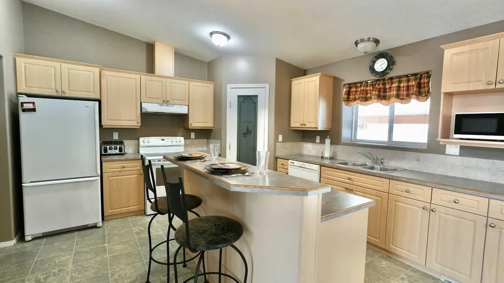 20414 Township Road 851 Rural Northern Sunrise County AB T0H 3B0