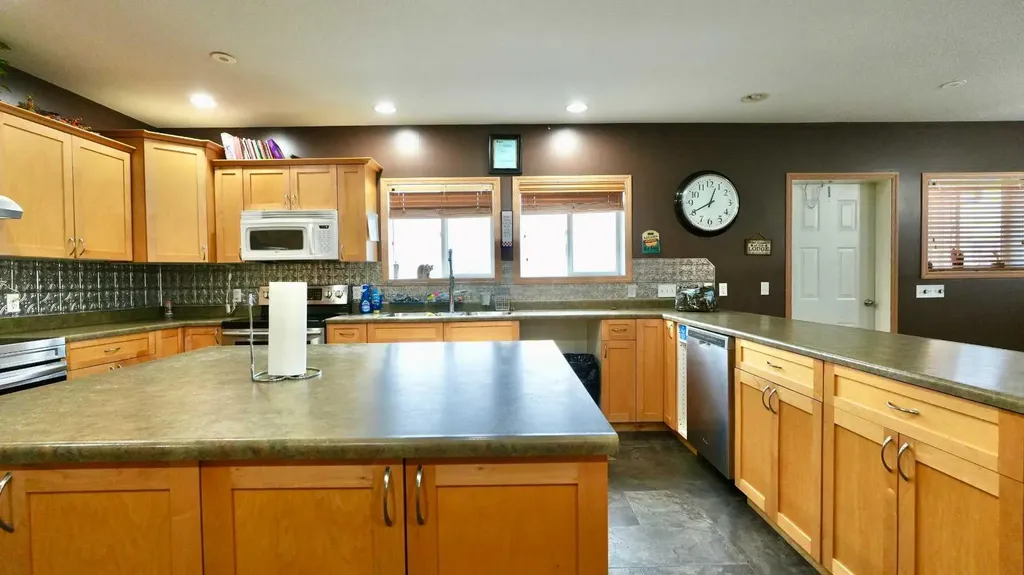 20414 Township Road 851 Rural Northern Sunrise County AB T0H 3B0