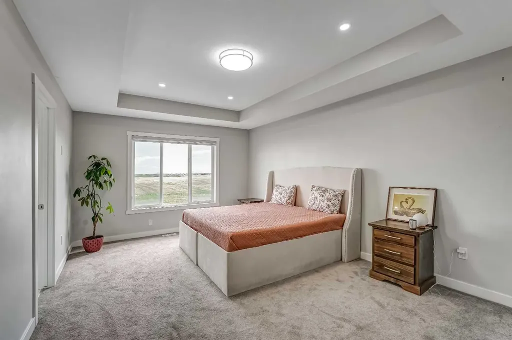349 Corner Meadows Way NE Calgary AB T3N1Y6