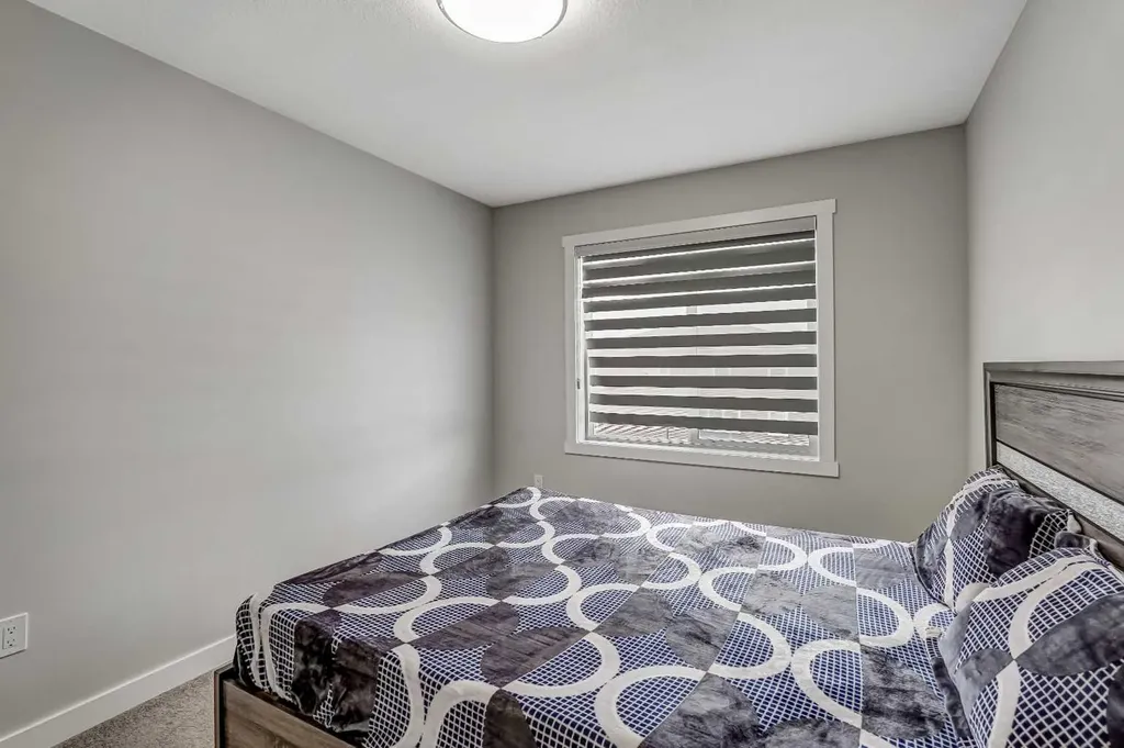 349 Corner Meadows Way NE Calgary AB T3N1Y6