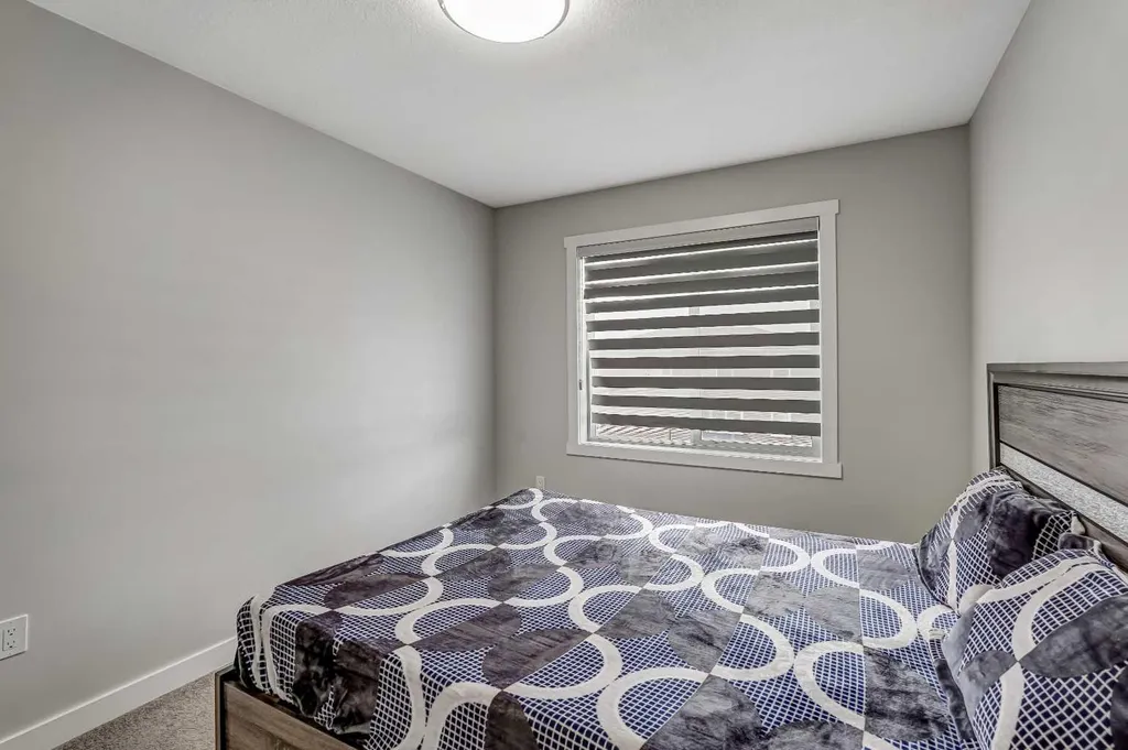 349 Corner Meadows Way NE Calgary AB T3N1Y6