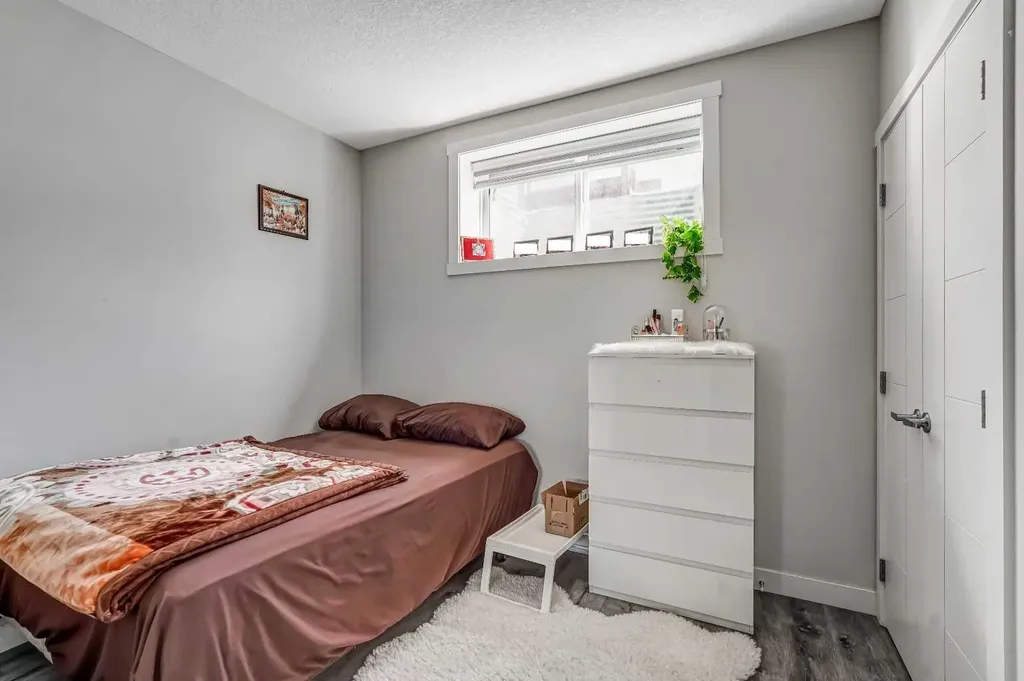 349 Corner Meadows Way NE Calgary AB T3N1Y6