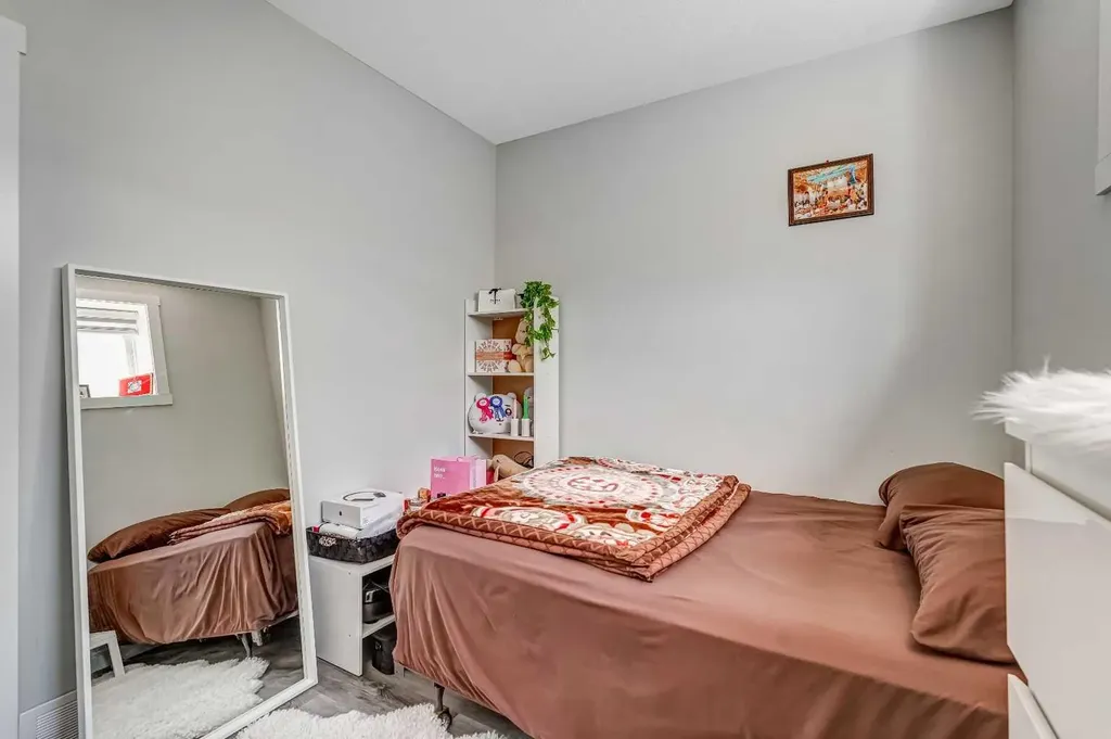 349 Corner Meadows Way NE Calgary AB T3N1Y6