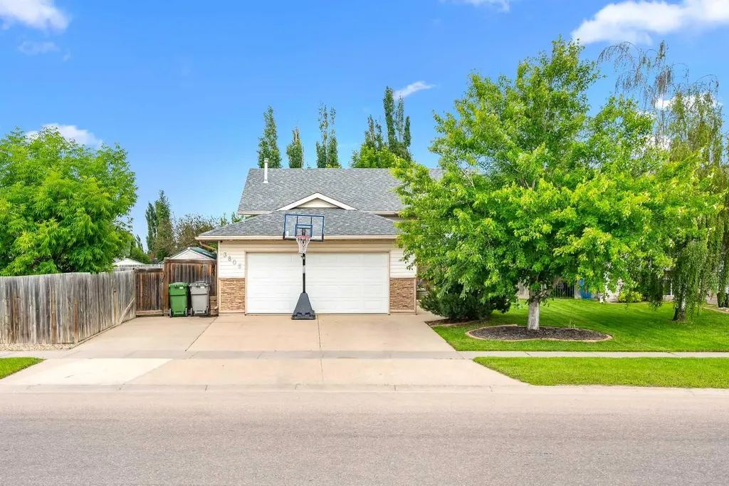 3805 65 Avenue Lloydminster AB T9V 2W6