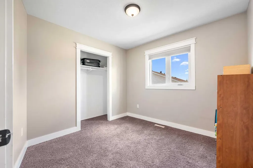 3805 65 Avenue Lloydminster AB T9V 2W6