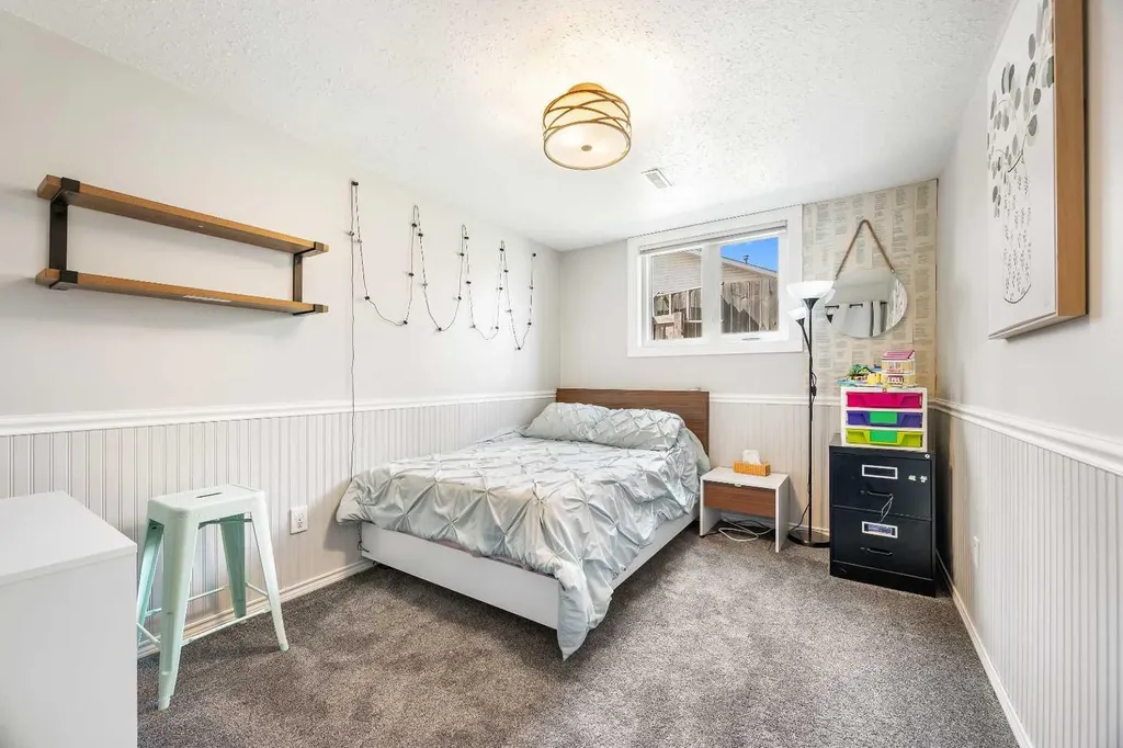 3805 65 Avenue Lloydminster AB T9V 2W6
