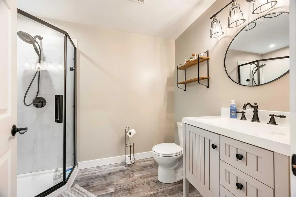 3805 65 Avenue Lloydminster AB T9V 2W6
