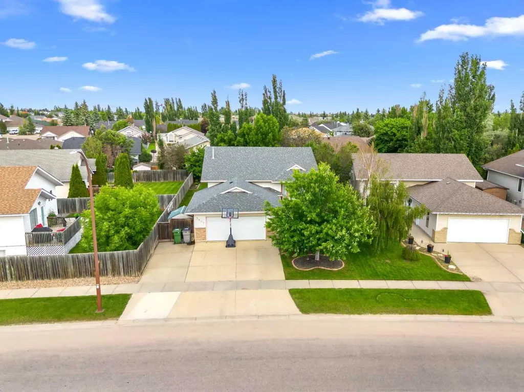 3805 65 Avenue Lloydminster AB T9V 2W6