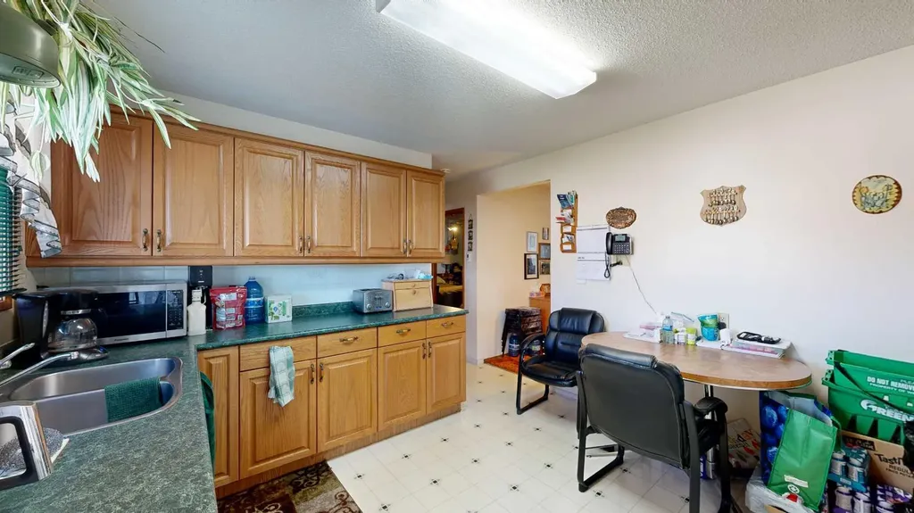 1424 Radisson Drive SE Calgary AB T2A1Z4