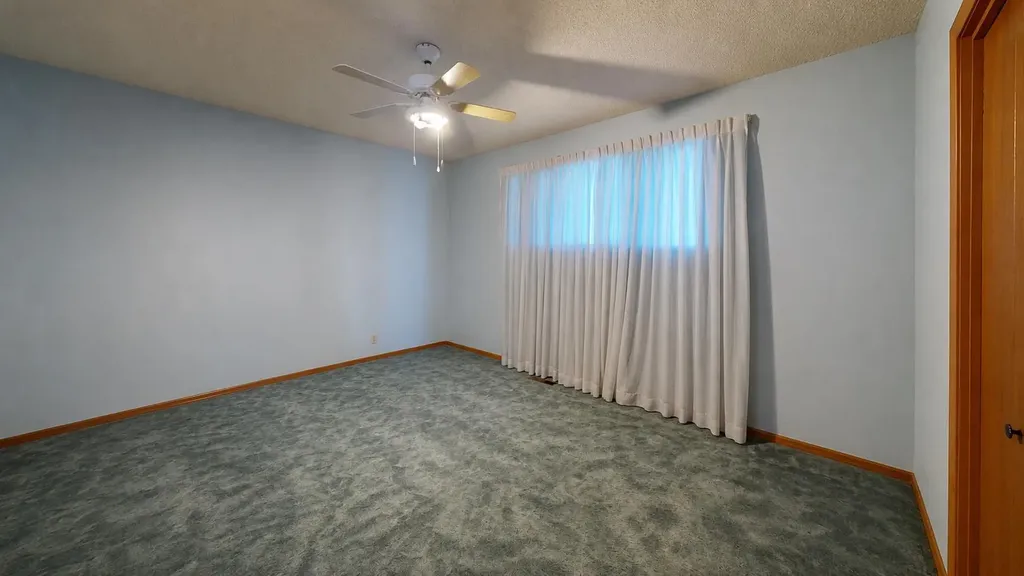 1424 Radisson Drive SE Calgary AB T2A1Z4