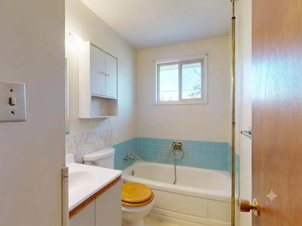 1424 Radisson Drive SE Calgary AB T2A1Z4