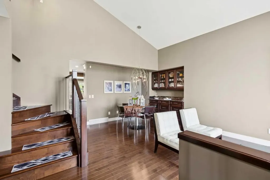 41 Sidon Crescent SW Calgary AB T3H2B5