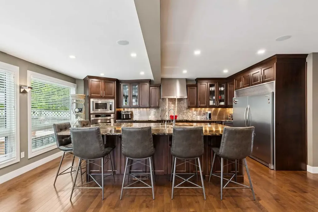 41 Sidon Crescent SW Calgary AB T3H2B5