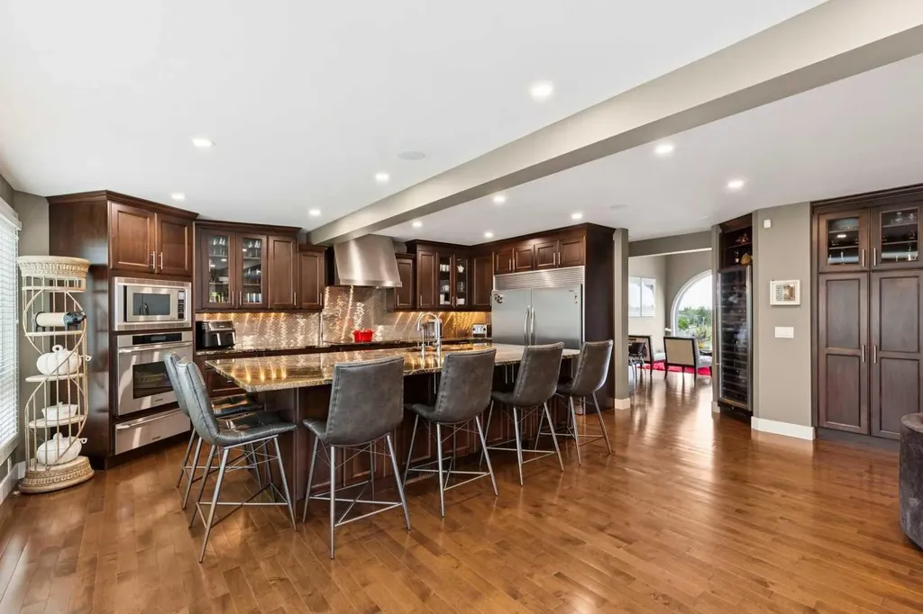 41 Sidon Crescent SW Calgary AB T3H2B5