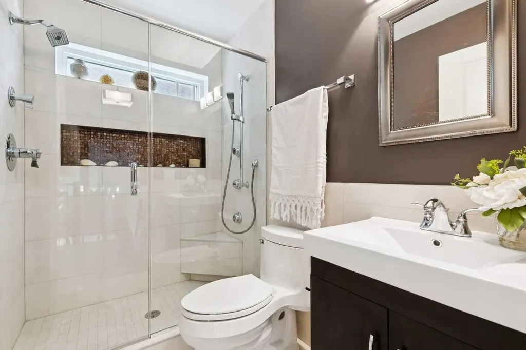 41 Sidon Crescent SW Calgary AB T3H2B5